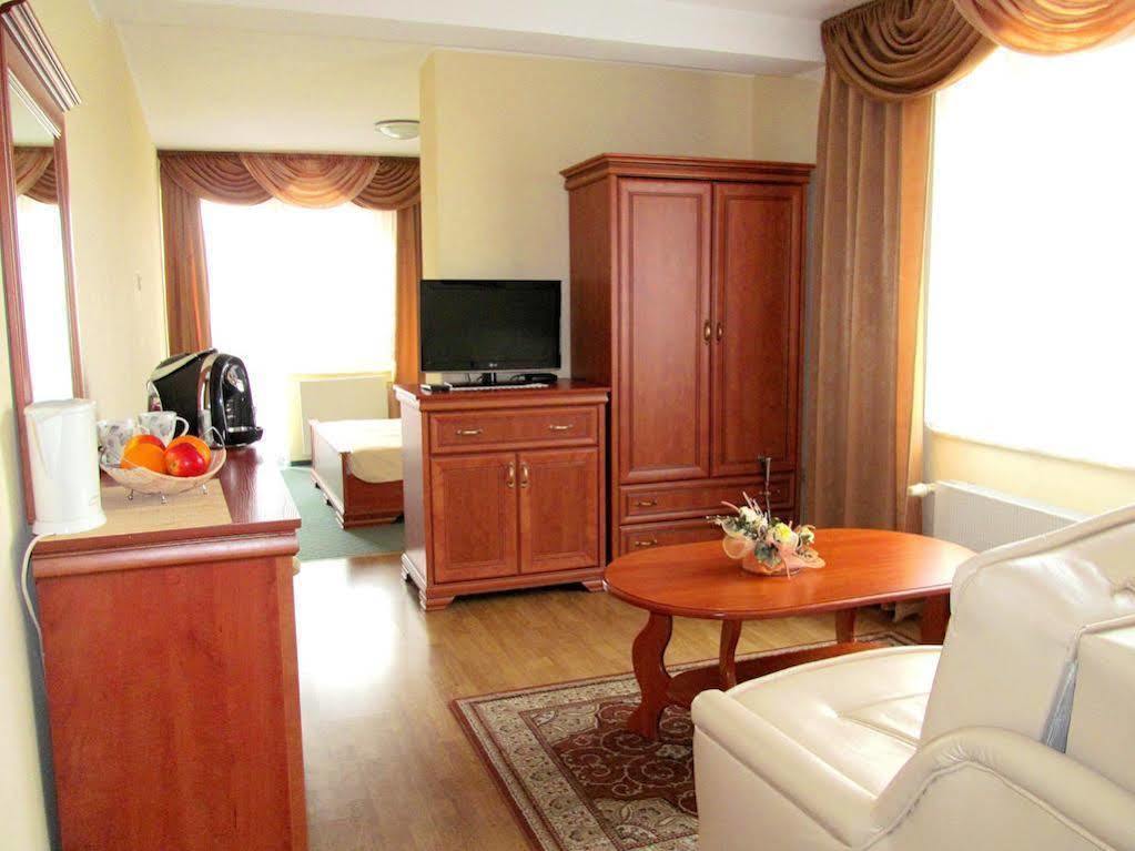 Rades Bed & Breakfast Wladyslawowo Exterior photo