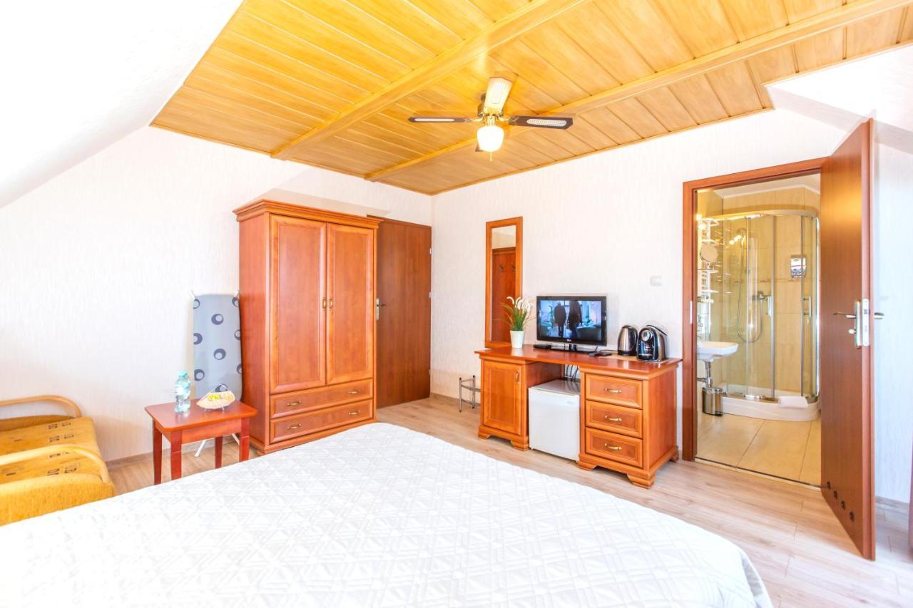 Rades Bed & Breakfast Wladyslawowo Exterior photo