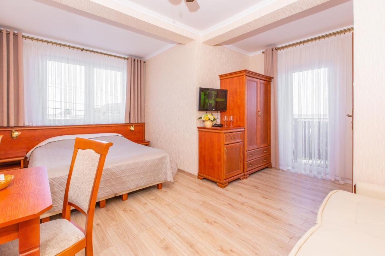Rades Bed & Breakfast Wladyslawowo Exterior photo